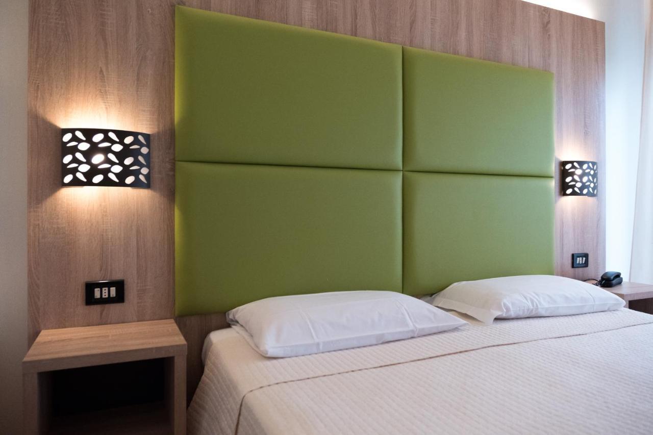 Hotel St Gregory Park Rimini Esterno foto