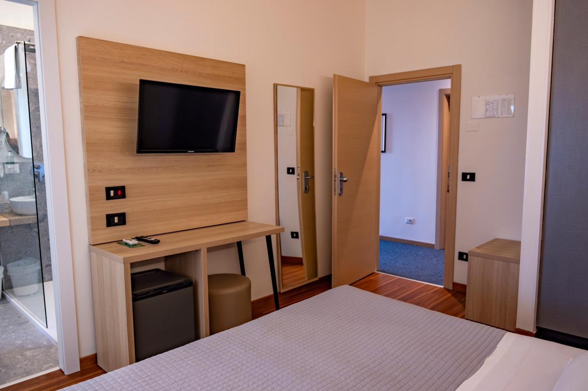 Hotel St Gregory Park Rimini Esterno foto