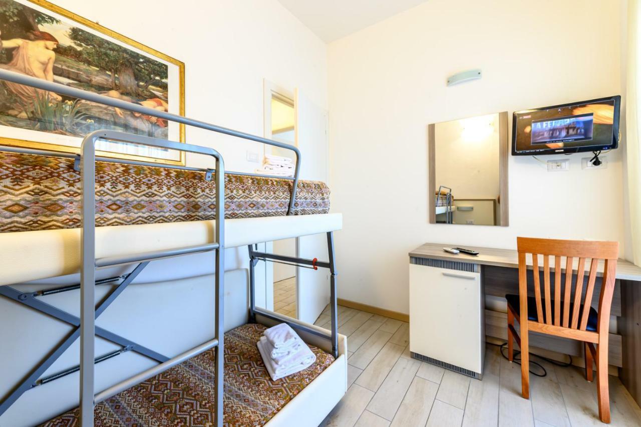 Hotel St Gregory Park Rimini Esterno foto