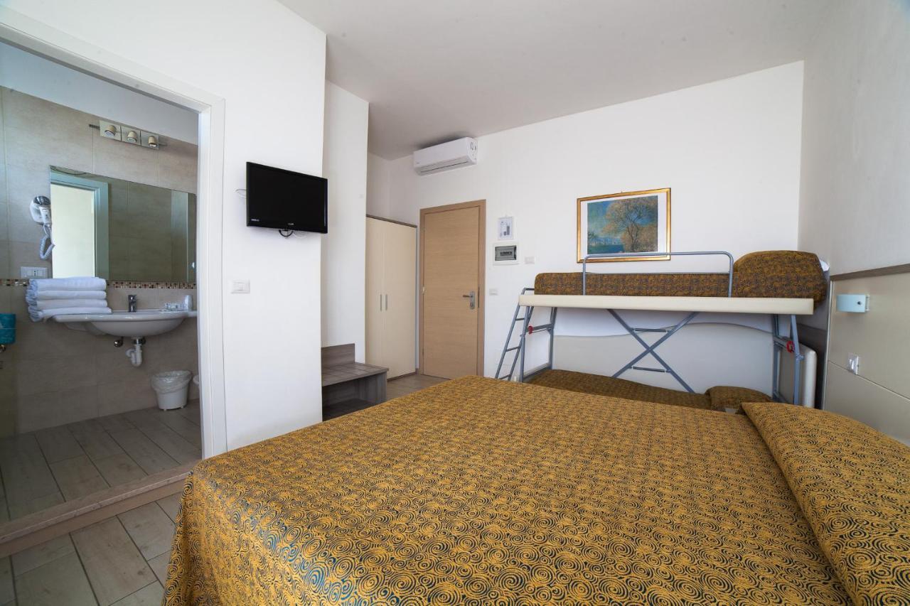Hotel St Gregory Park Rimini Esterno foto